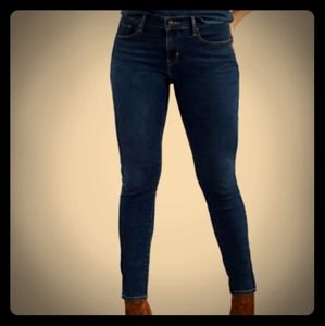 NWOT Women's Levi's Jeggings Size 4